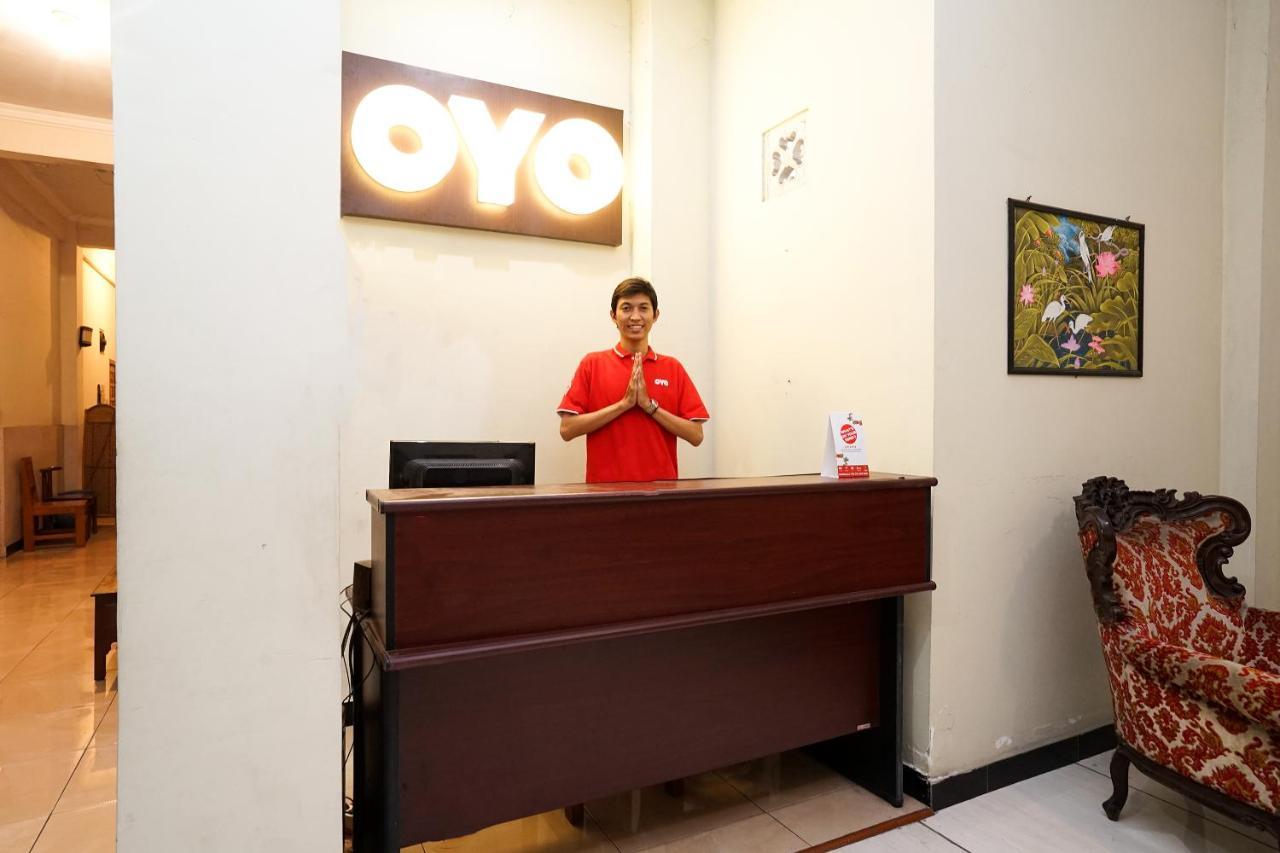 Kartika Syariah Homestay By Stayku Surabaya Exteriör bild