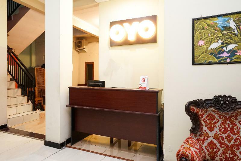 Kartika Syariah Homestay By Stayku Surabaya Exteriör bild