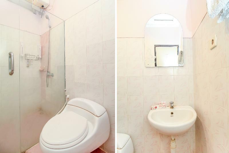 Kartika Syariah Homestay By Stayku Surabaya Exteriör bild